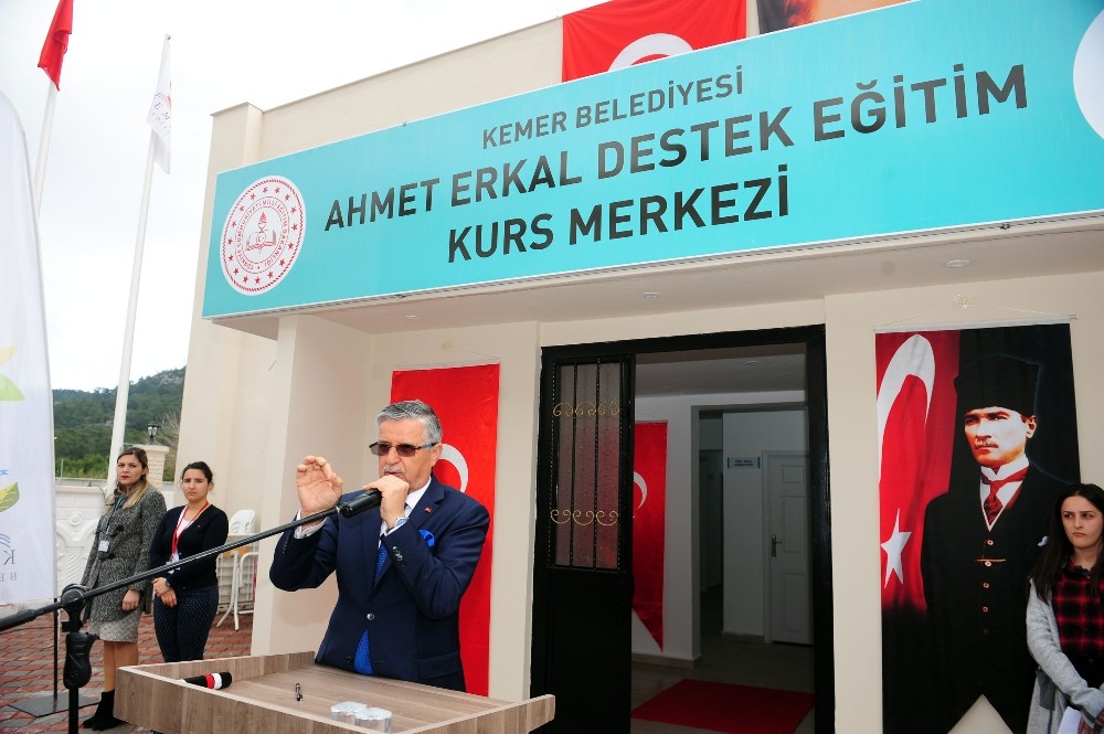 Ahmet Erkal Destek Eğitim Kurs Merkezi açıldı 