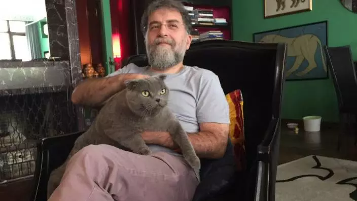 Ahmet Hakan, o olaydan derin bir mana çıkarmadan edememiş