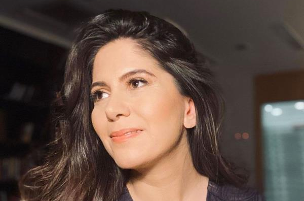 Ahmet Hakan'ın yengesi de sonunda topa girdi! Heh, bir sen eksiktin