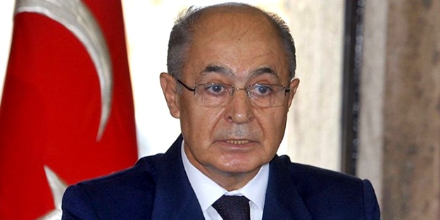 Ahmet Necdet Sezer, skandal tweeti aklamaya çalıştı