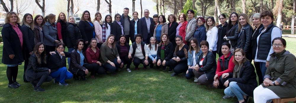 Ahmet Öküzcüoğlu’ndan kadınlara sürpriz 