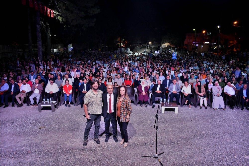 Ahmet Şafak Yenişehirlileri coşturdu 
