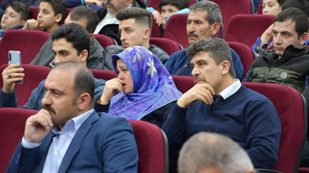 Ahmet Yenilmez anlattı, salondakiler duygulandı 