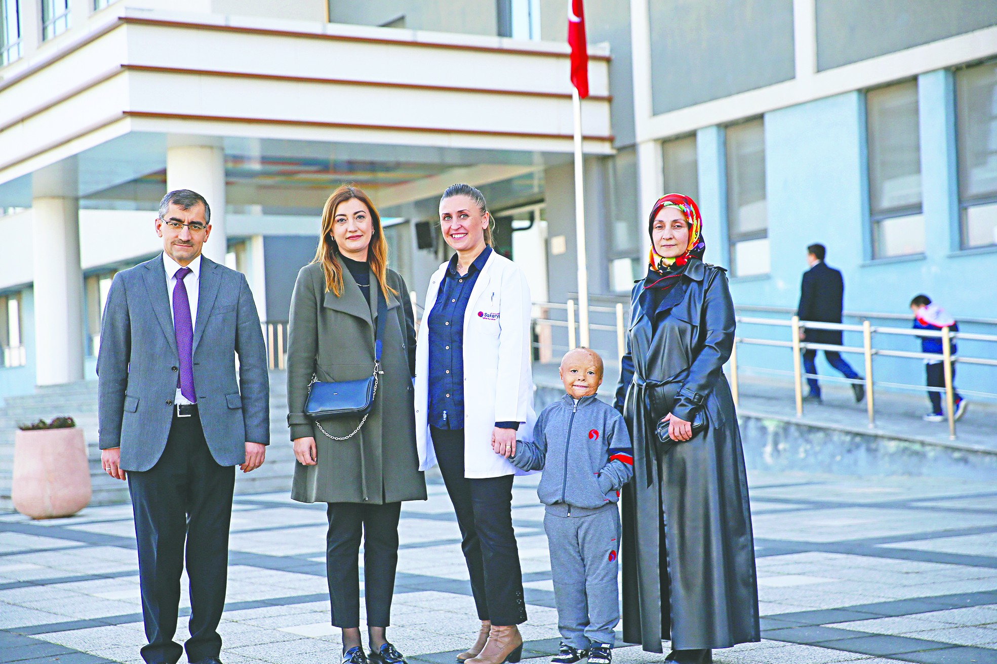 Ahmet zor günleri atlatıp okullu oldu