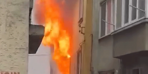 Ahşap ev kullanılmaz hale geldi