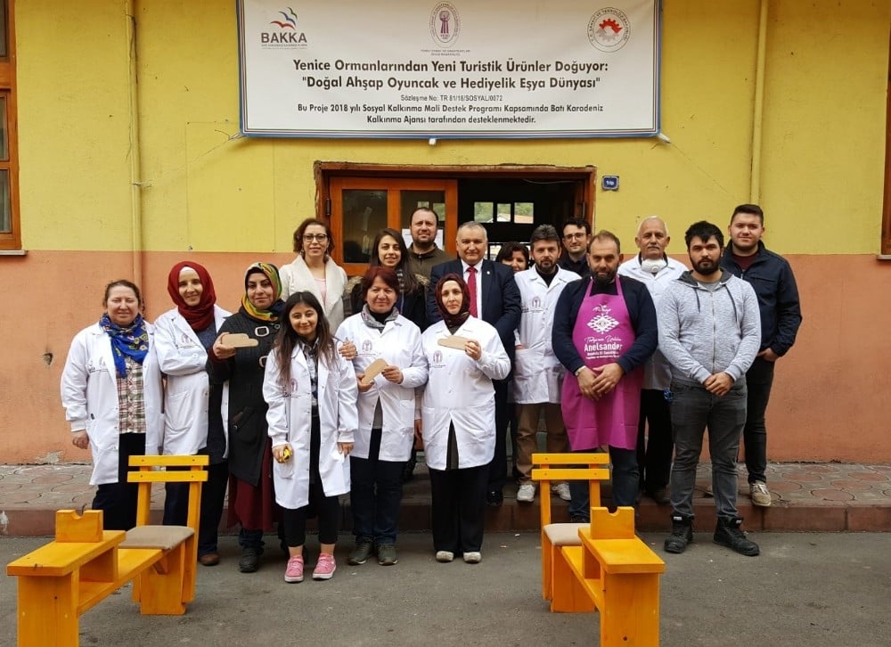 Ahşap oyuncak yapımı eğitimi başladı 