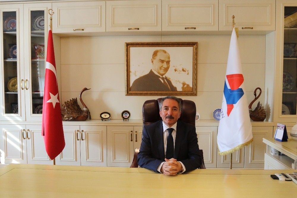 AİÇÜ Rektörü Prof. Dr. Abdulhalik Karabulut’un Kadir Gecesi mesajı 