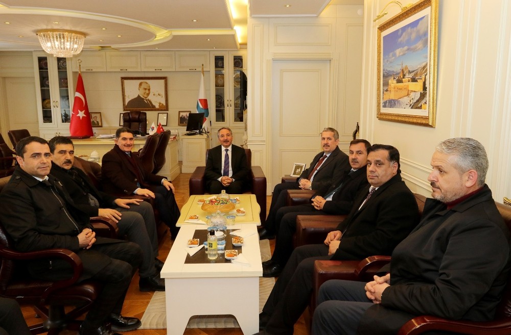 AİÇÜ Rektörü Prof. Dr. Karabulut, AK Parti heyetini misafir etti 