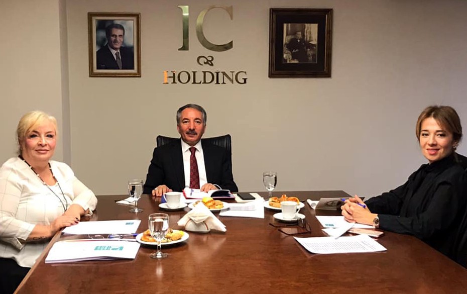 AİÇÜ Rektörü Prof. Dr. Karabulut, IC Vakfı yöneticileri ile bir araya geldi 