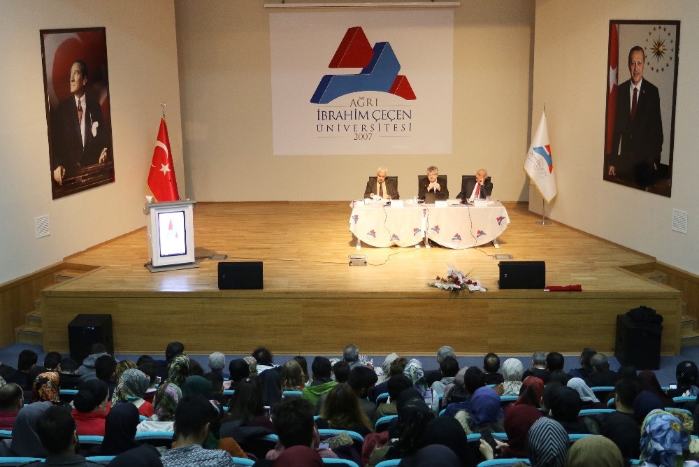 AİÇÜ’de “Hakk’ın Sesi Mehmet Akif” konulu konferans düzenlendi 