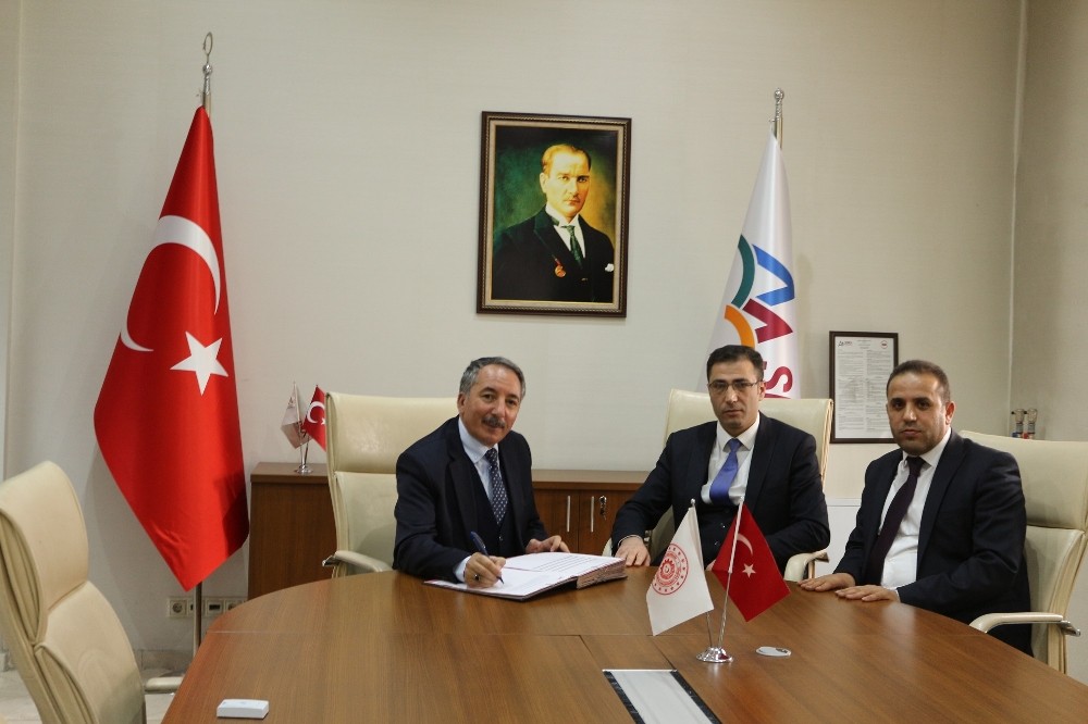 AİÇÜ’de Hemşirelik Multidisipliner Simülasyon Laboratuvarı kuruluyor 