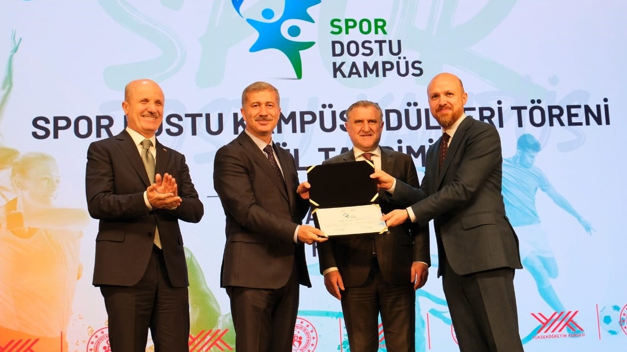 AİÇÜ’ye Spor Dostu Kampüs Ünvanı Verildi