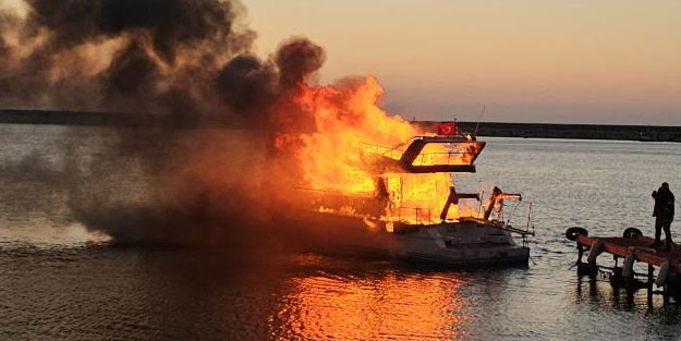 Aile arasındaki alacak kavgası pahalıya patladı! Tekne ve otobüs kül oldu