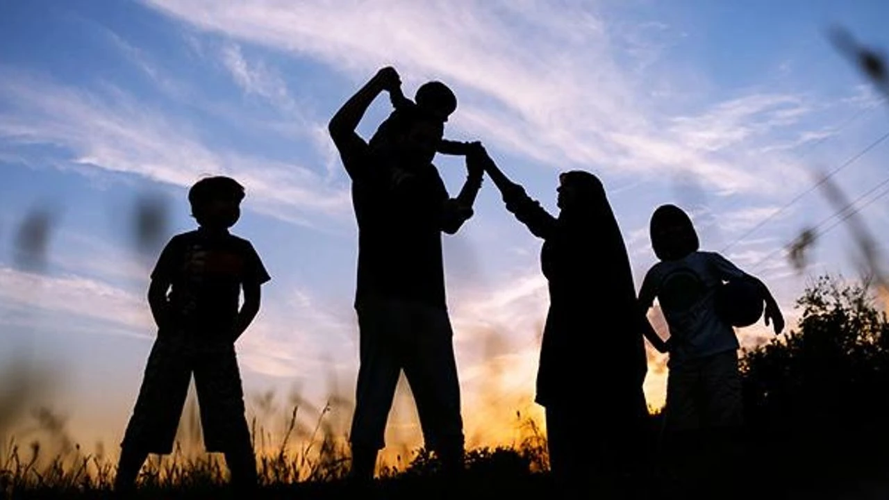 Aile gemisi su alıyor!