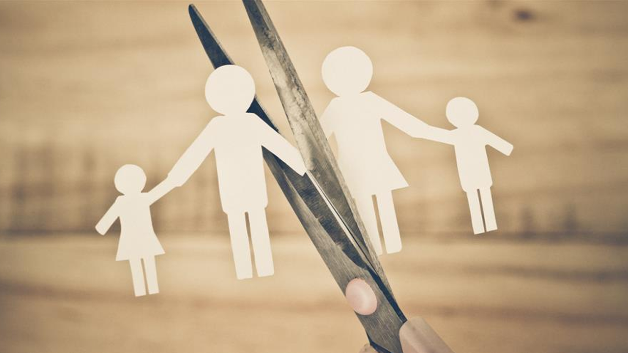 Aile kurumu son sürat çöküyor! 1 yılda 100 bin baba evden uzaklaştırıldı!