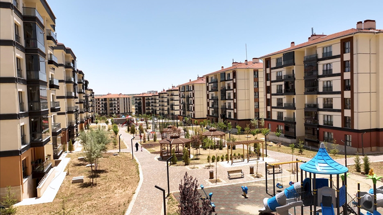 Aile yılı müjdesi: En az 4 çocuğu olan aileler çekilişsiz kurasız ev sahibi olacak!