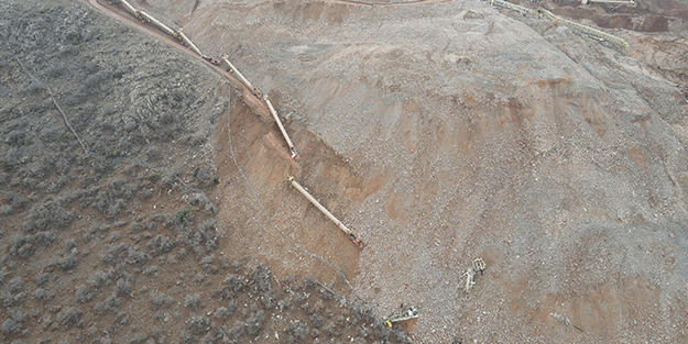 Ailelerin acılı bekleyişi sürüyor! İliç'de arama kurtarma çalışmalarında 2. gün...