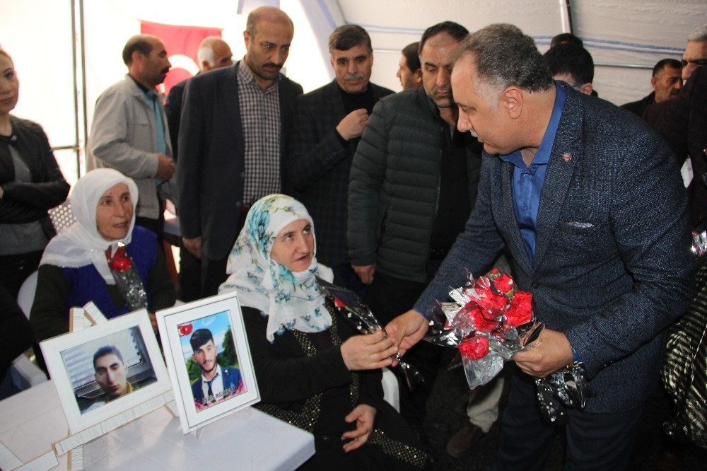 Ailelerin direnişi sürüyor, destek çığ gibi büyüyor 