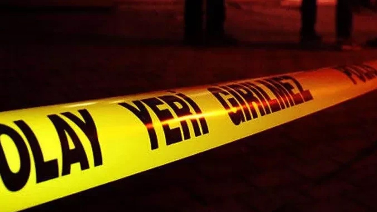 Ailesi yerde hareketsiz gördü! 16 yaşındaki çocuk evinde ölü bulundu