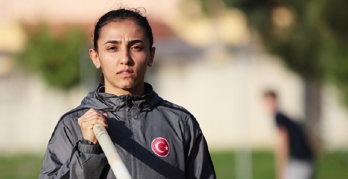 Ailesinden habersiz idmana gitti, Türkiye rekoru kırdı