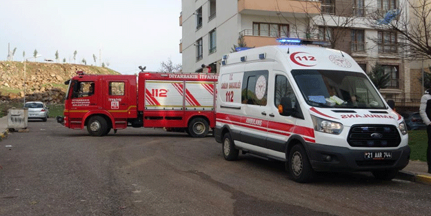 Ailesine kızdı evi yaktı
