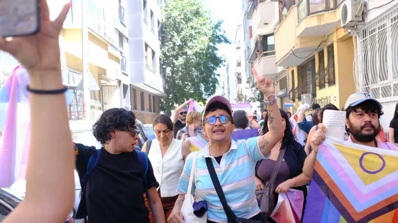 Aileyi ifsad akımlara geçit yok! Onursuzlardan sözde onur yürüyüşü