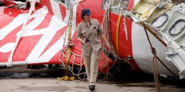 Airasia uçağını kaza anına kadar...