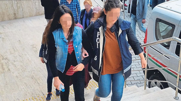 Ajan gelinler! Hepsi güzelliklerine ve zekalarına göre ayrılmış!