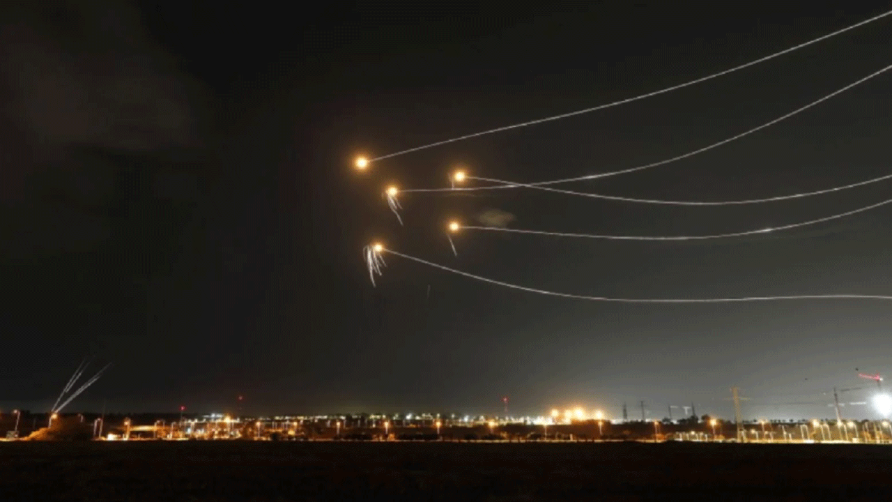 Ajanslar 'son dakika' koduyla servis ediyor! Füze ve İHA saldırısı başladı