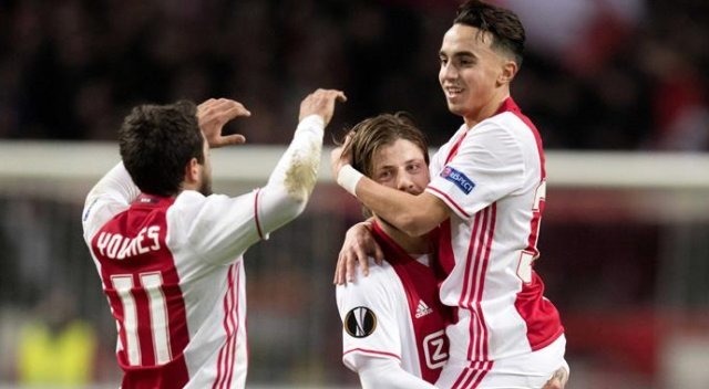 Ajax lider çıktı