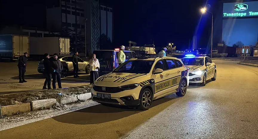 AK Parti Afyonkarahisar Milletvekili Yurdunuseven trafik kazası geçirdi! 6 kişi yaralandı