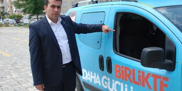 AK Parti aracına saldıranlar yakalandı