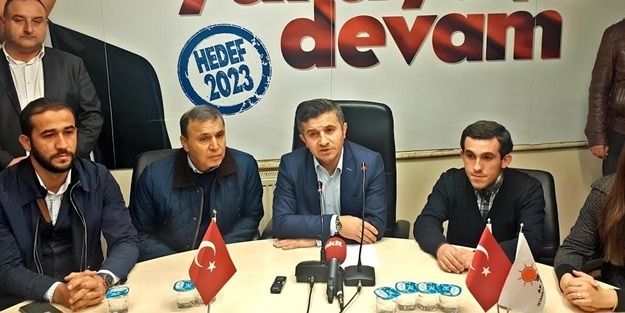 Ak Parti Ataşehir İlçe Başkanı Mustafa Naim Yağcı basın açıklaması