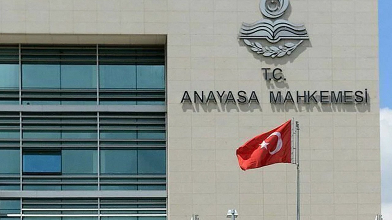 AK Parti, AYM'nin iptal kararlarını düzenleyen yeni kanun teklifini TBMM'ye sundu