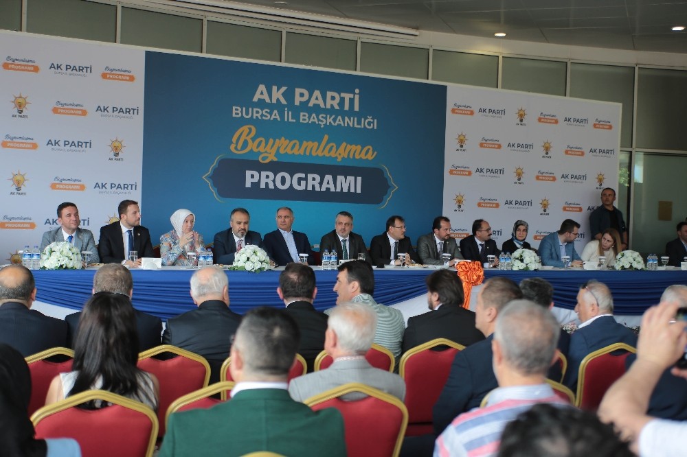 AK Parti Bursa Teşkilatı bayramda bir araya geldi 