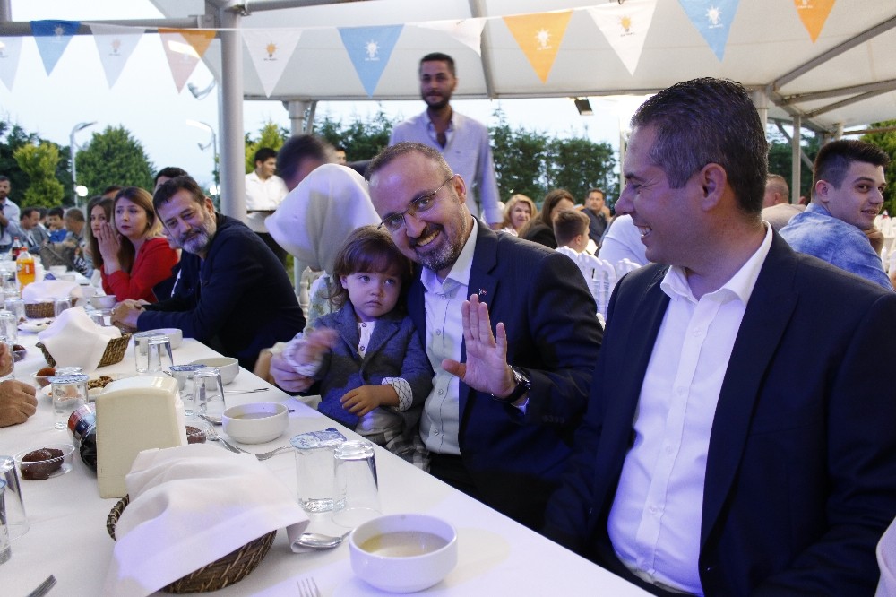 AK Parti Çanakkale İl Başkanlığından iftar 