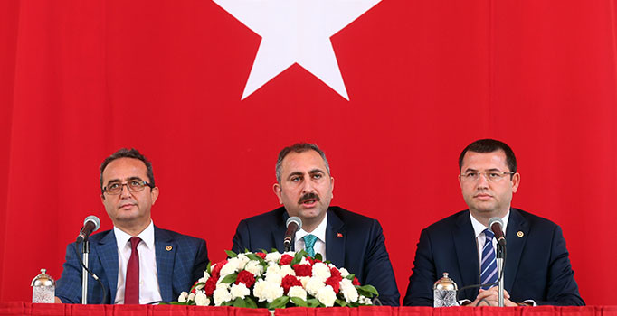 AK Parti, CHP ve MHP yeni anayasa paketi için ilk hamleyi yaptı