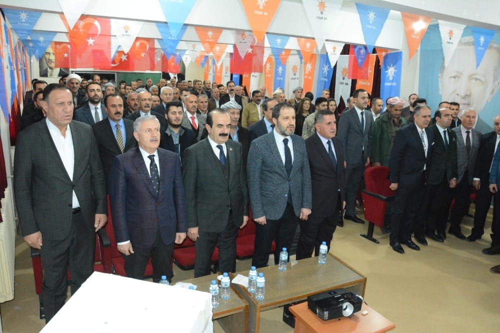 AK Parti Derecik İlçe Başkanlığına Evin seçildi 