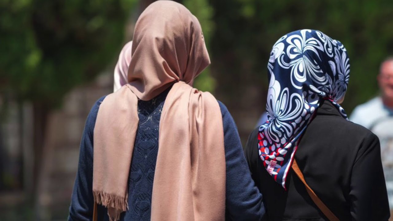 AK Parti düşmanlığı prim yapıyor! Başörtülü kadınlara saldırmak yeni moda oldu