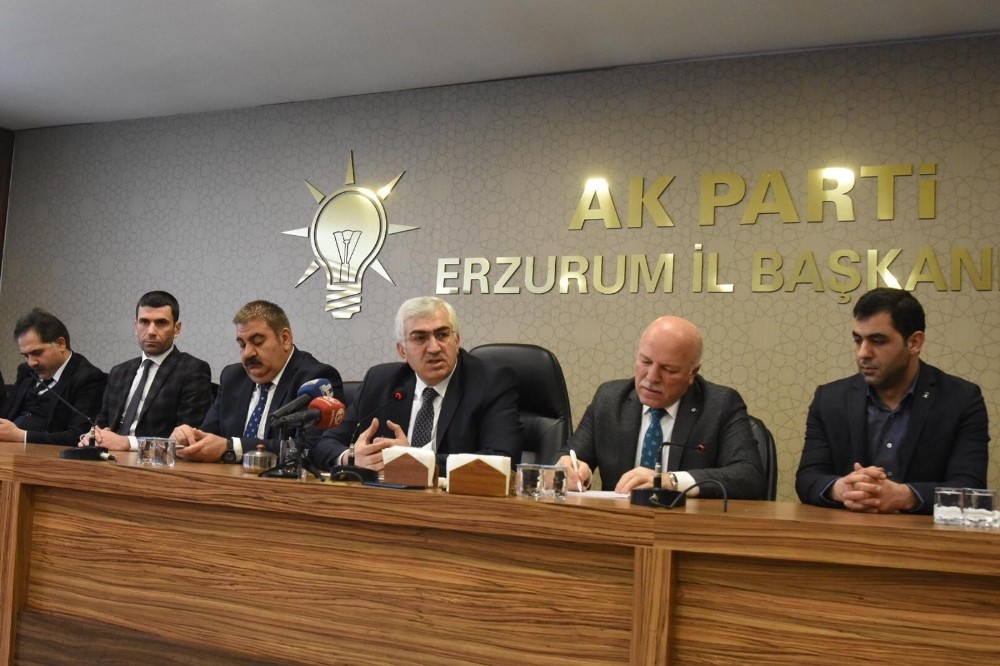 Ak Parti Erzurum’da teşkilat için seçim startı verdi 