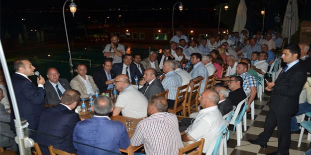 AK Parti farklı inanç gruplarını bir araya getirdi