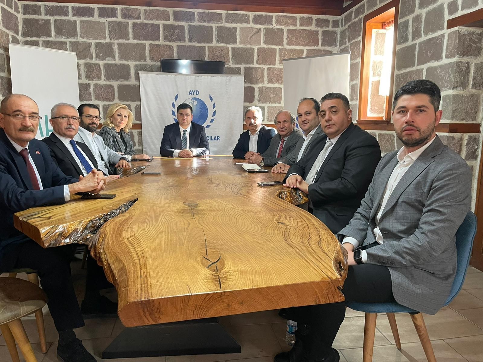 AK Parti Gençlik Kolları Başkanı açıkladı! AK Parti birinci sırada