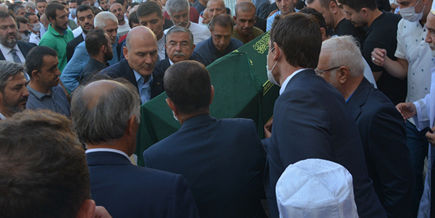AK Parti Genel Başkan Yardımcısı Canikli'nin annesine son veda