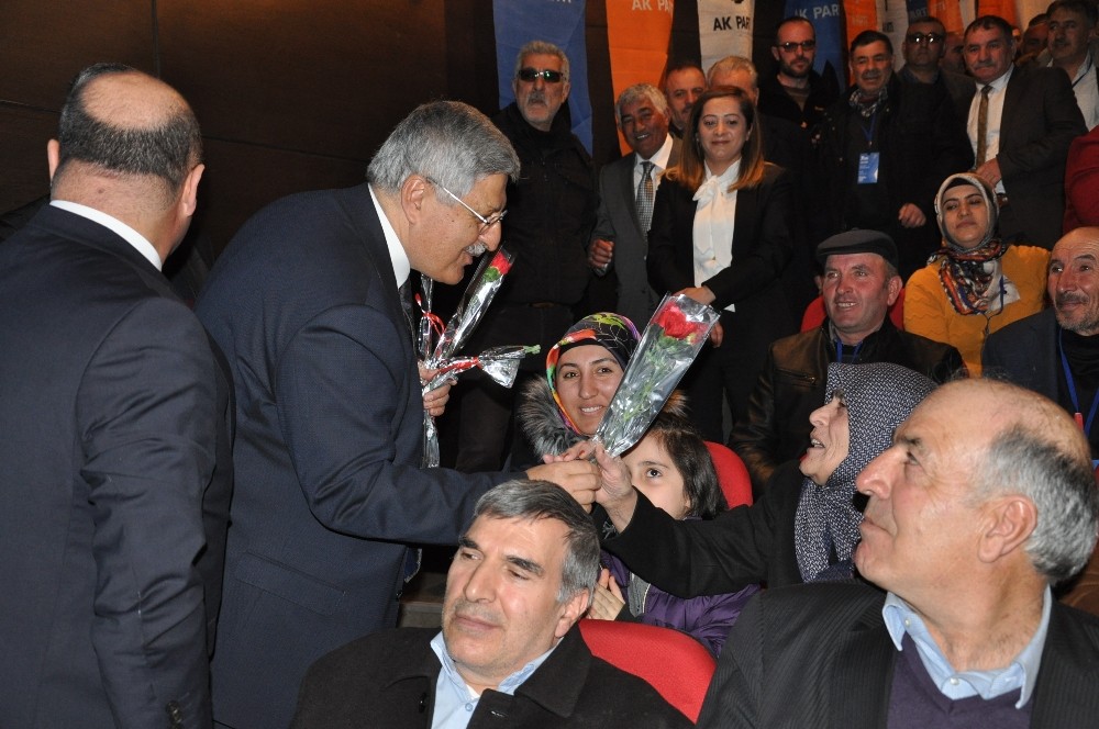 AK Parti Genel Başkan Yardımcısı Demiröz’den CHP’li Özkoç’a gönderme 