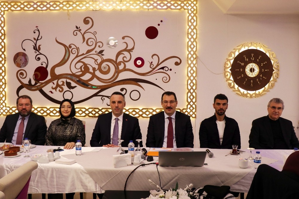AK Parti Genel Başkan Yardımcısı Yavuz’dan bin yataklı hastane müjdesi 