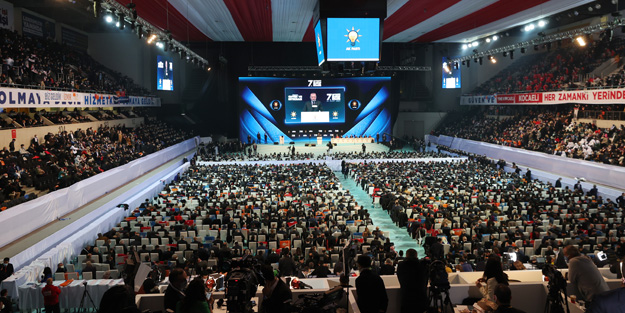 AK Parti'den 'kongre' eleştirilerine yanıt