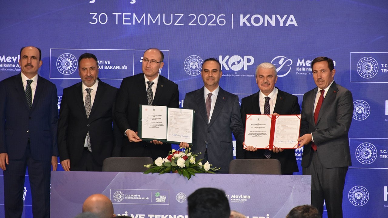 AK Parti iktidarının Konya'daki dev adımları muhalefeti gölgede bıraktı! Sanayi Bakanı Kacır müjdeleri peş peşe sıraladı!