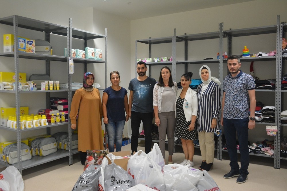 AK Parti İl Kadın Kolları teşkilatından ’Sosyal Market’e destek 