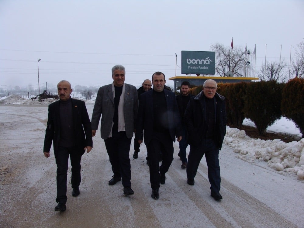 AK Parti ilçe teşkilatından yeni açılan fabrikayı ziyaret 