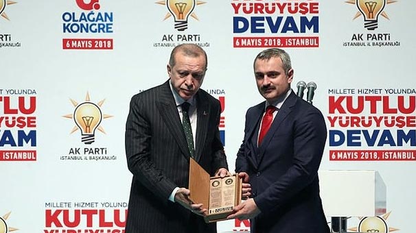 AK Parti İstanbul İl Başkanlığı'na Şenocak yeniden seçildi